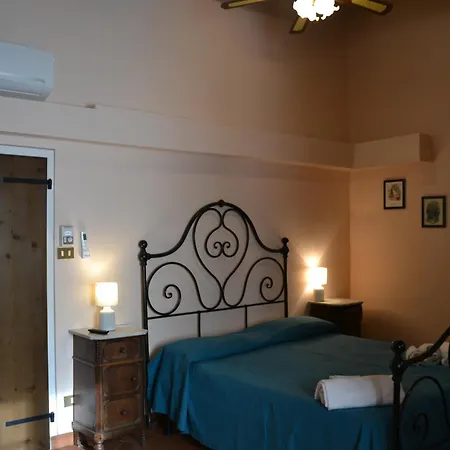 Le Rondini Con Giardino E Piscina Privata Villa *
