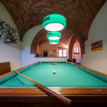 Le Rondini Con Giardino E Piscina Privata * La Croce