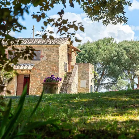 Le Rondini Con Giardino E Piscina Privata * La Croce