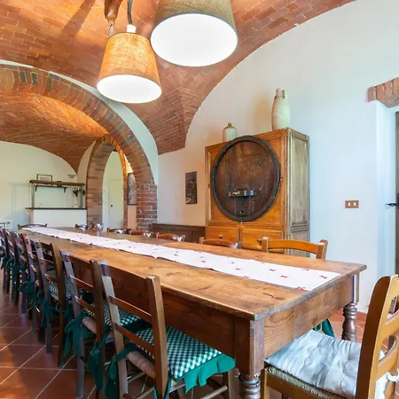 Le Rondini Con Giardino E Piscina Privata Villa